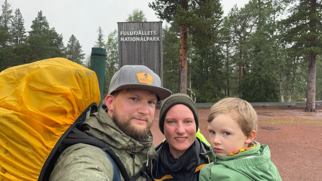 Ģimene ar Fulufjället zīmi