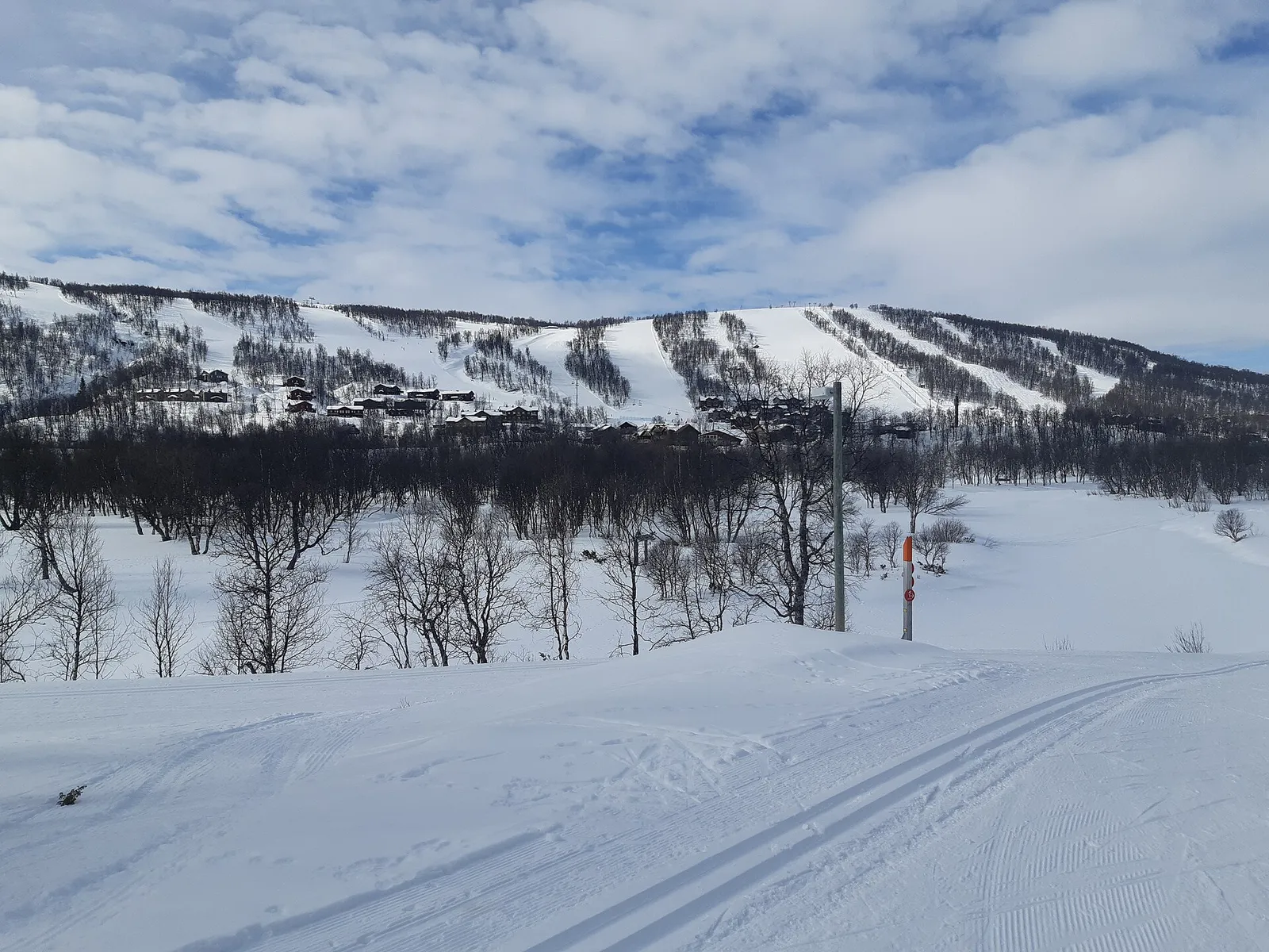 Nedfarterna i Ramundberget en klar vinterdag