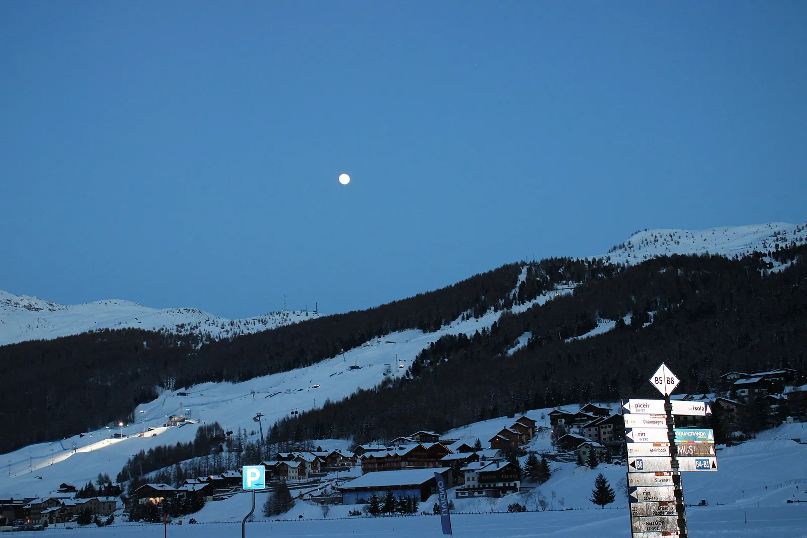 Livigno Snow Park i skymningen