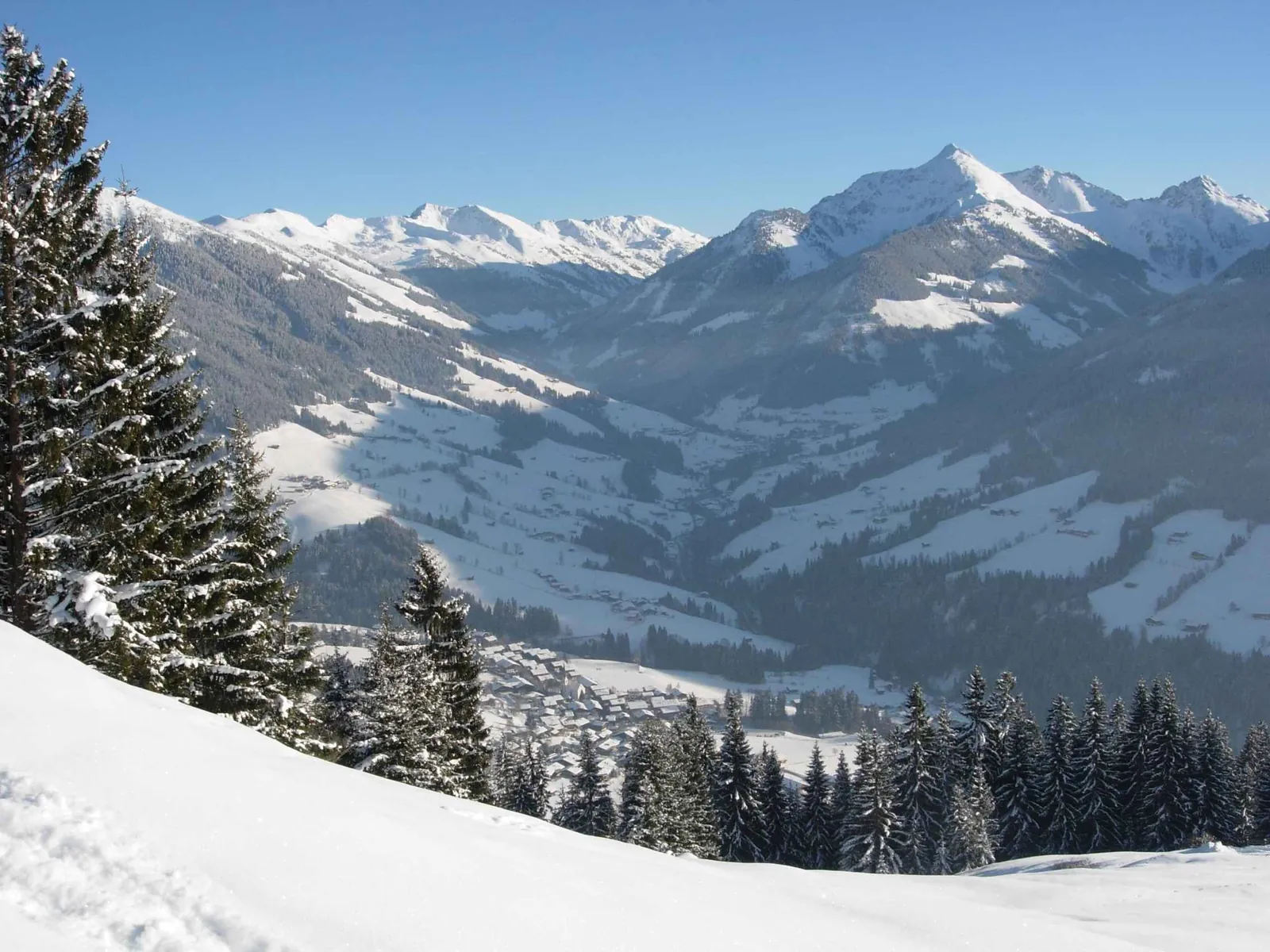 Alpbach i vinterskrud